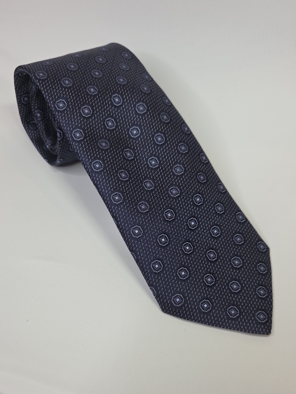 Canali Mens Dark Blue 100% Silk Tie with Light Blue Medallion Pattern 3.5x59.5"